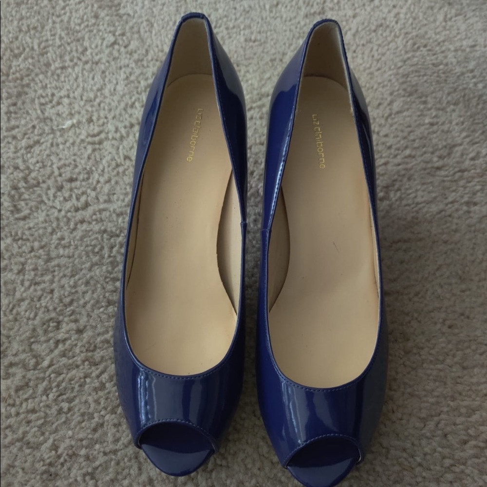 Beautiful Liz Claiborne blue high heels